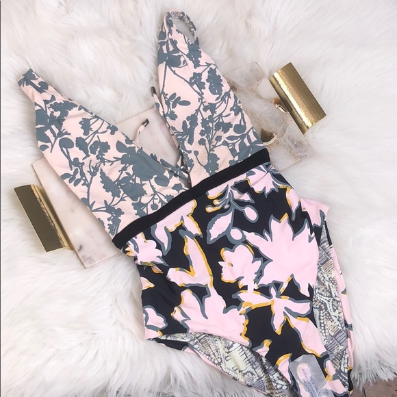 Maaji Other - MAAJI REVERSIBLE ONE PIECE SWIMSUIT L